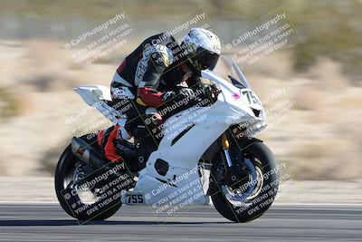 media/Dec-07-2025-CVMA (Sun) [[3e7d2de5dc]]/Race 8-Middleweight Shootout/